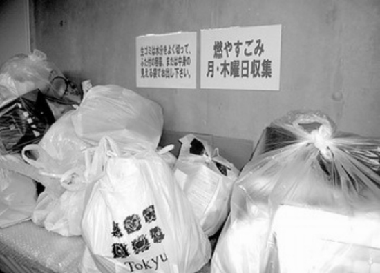 日本：垃圾必须在规定时间放到指定回收点